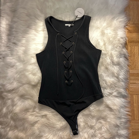 Tularosa size M black ribbed bodysuit with lace up front NEW - Picture 12 of 15